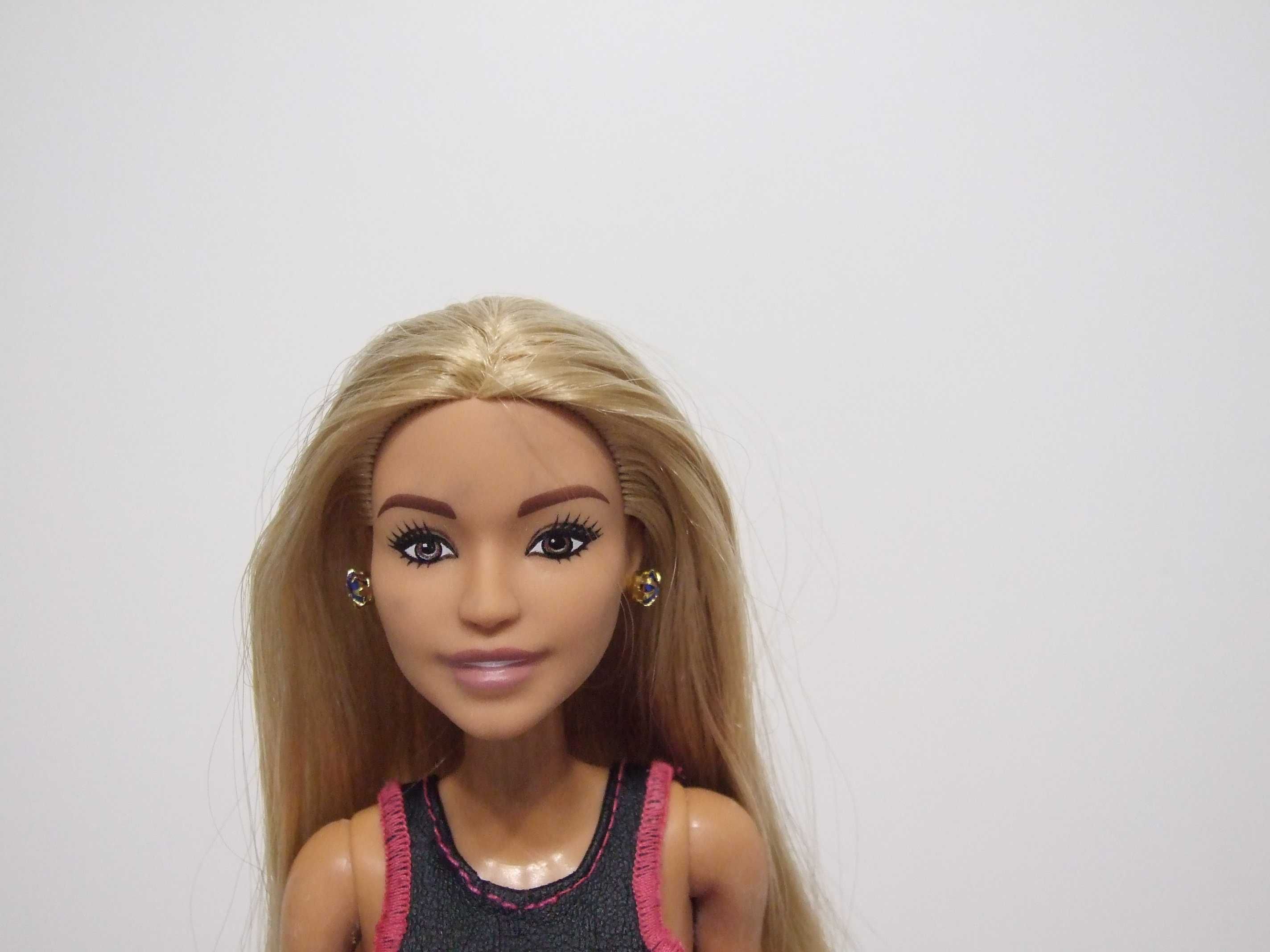 lalki Barbie Mattel 3 sztuki, dodatkowe ubranka