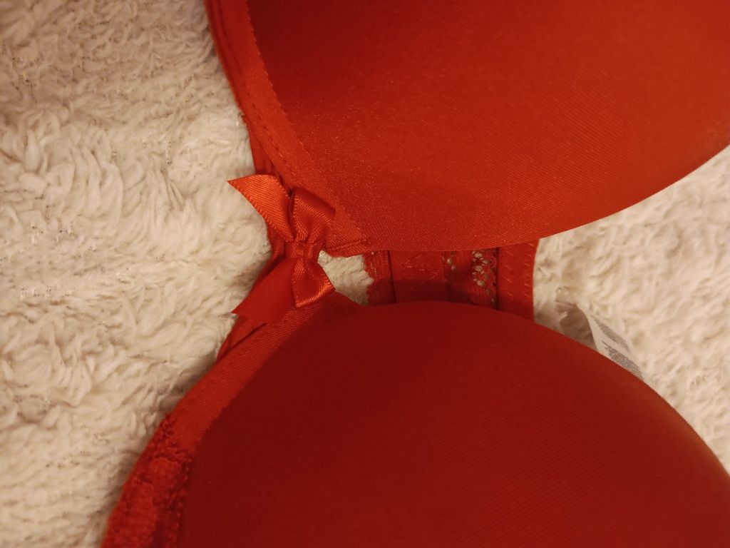 Czerwony Stanik Push-up 75C
