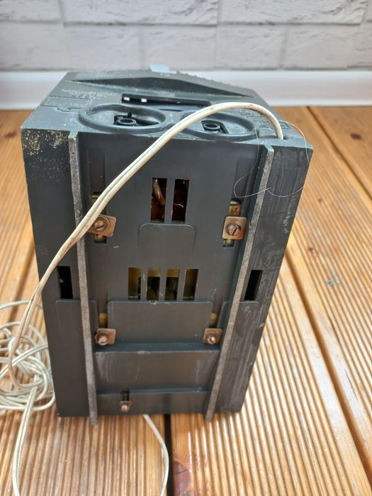 Prostownik z czasów prl