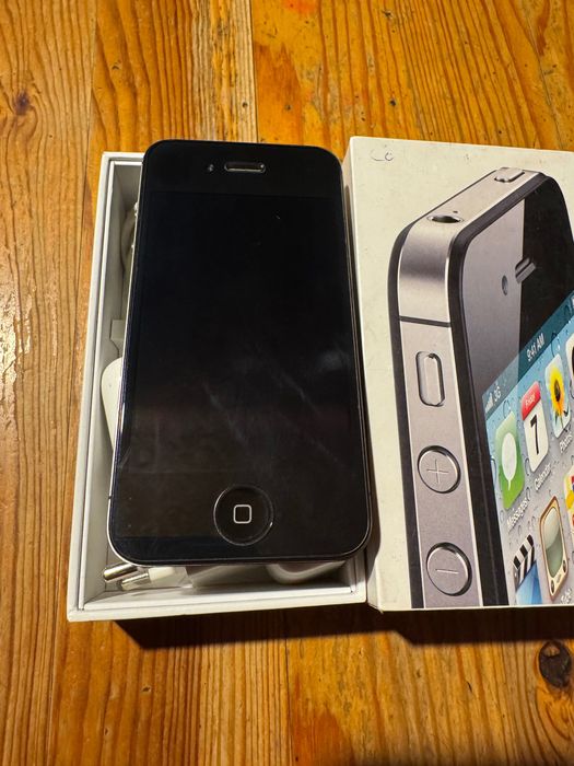 iPhone 4s stan idealny. Komplet