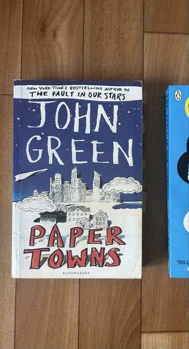 Книга Paper Towns. Джон Грін
