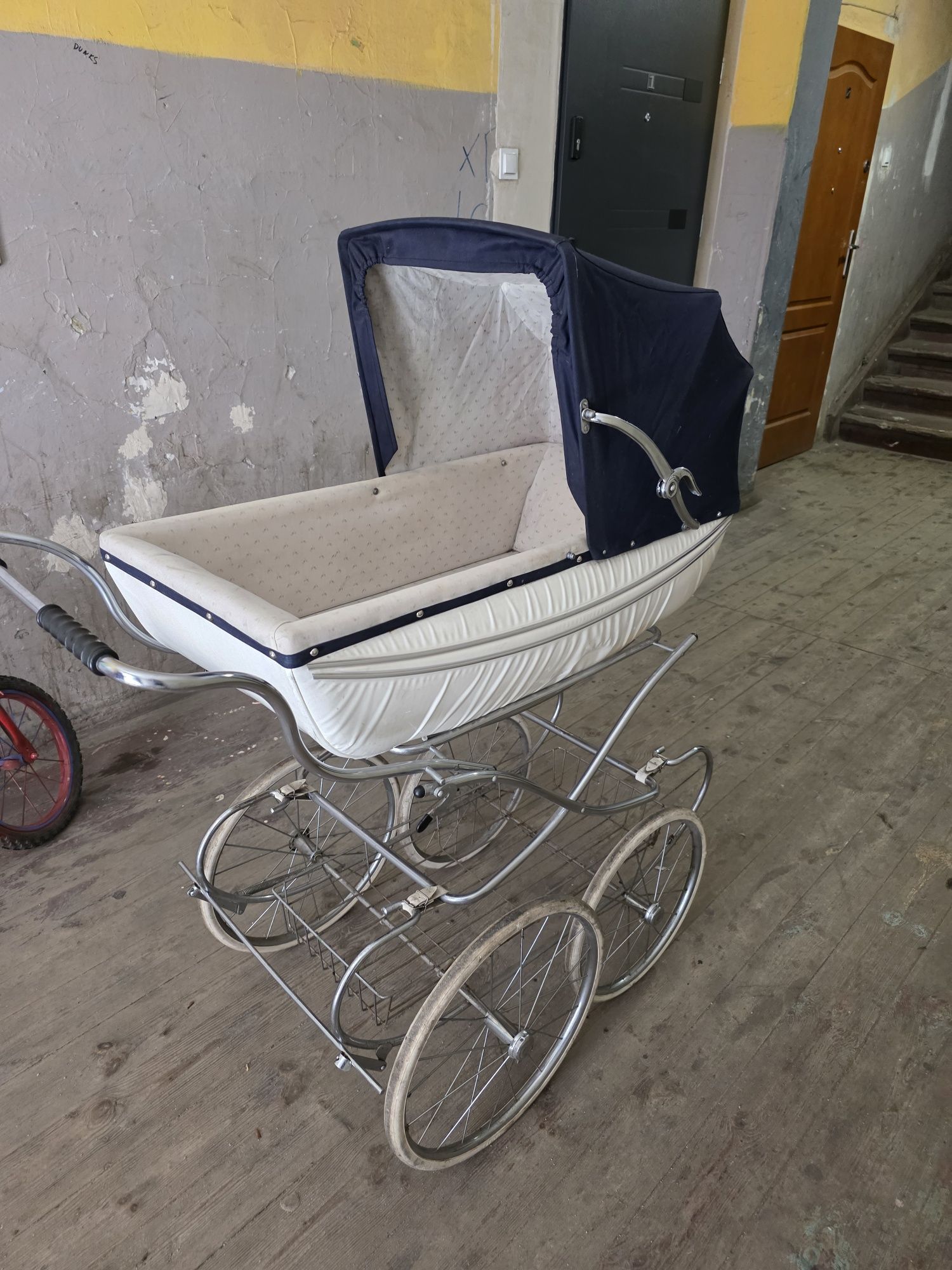 Sprzedam wózek retro