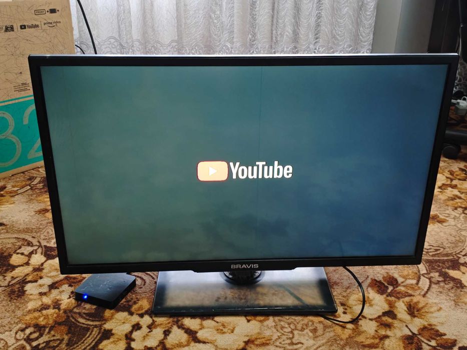 Продам телевізор Bravis LED-32C2000B з Android-приставкою.