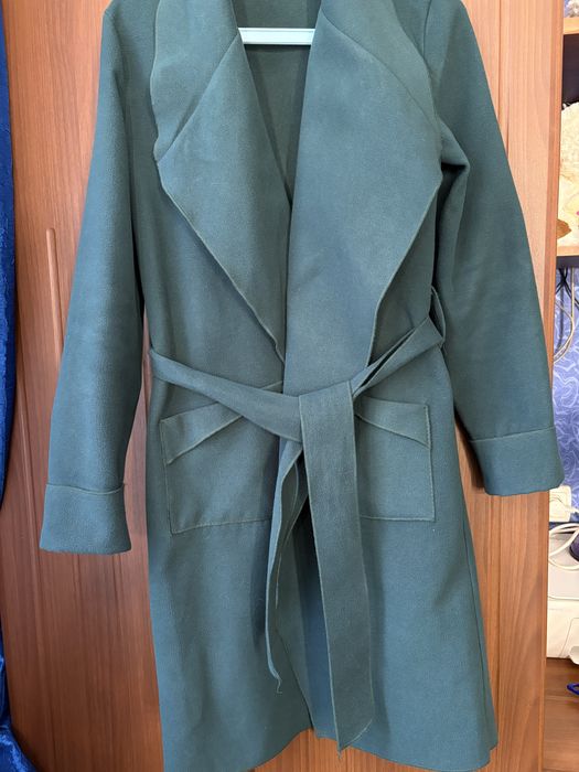 Продам пальто 42 розміру