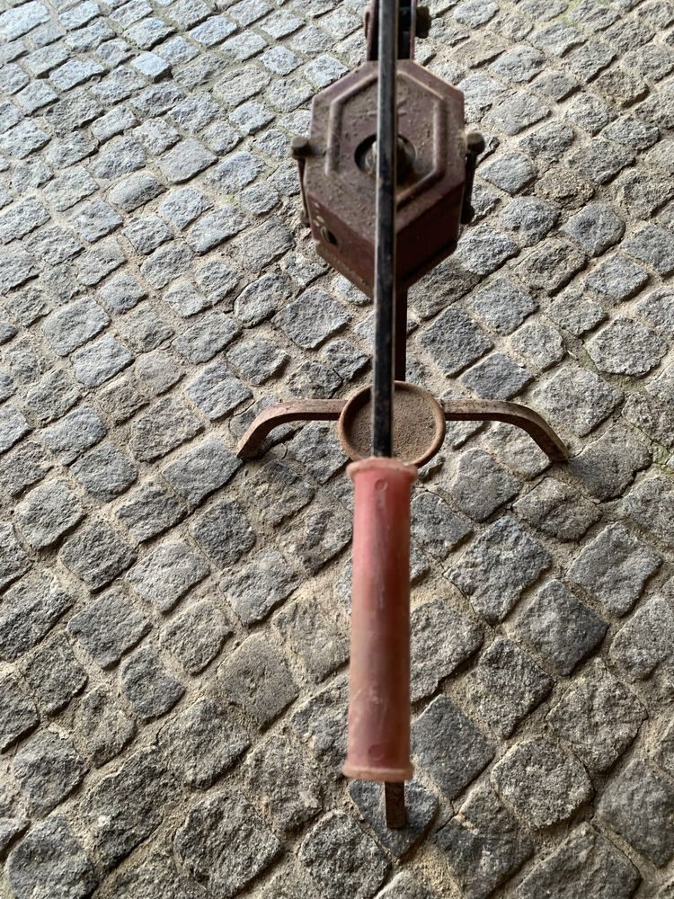 Engarafadora manual