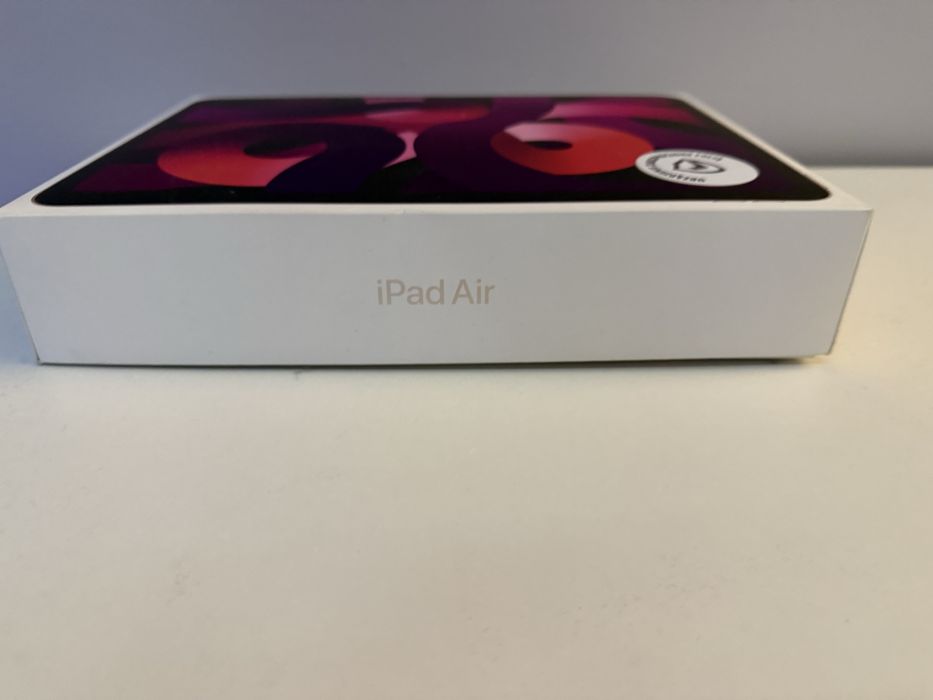 Tablet  iPad APPLE z 2024 jak nowy nie ma śladów użytkowania