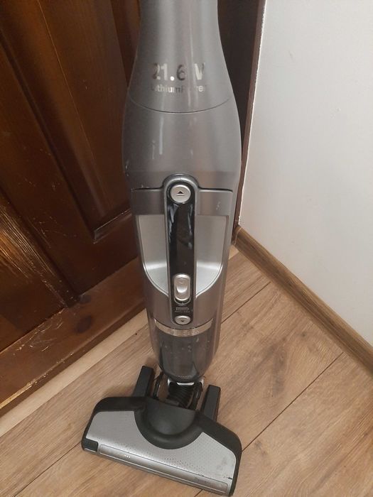 продам пылесос на батарее