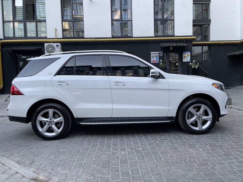 Терміново продам Mercedes-Benz GLE 350. В дуже гарному стані!