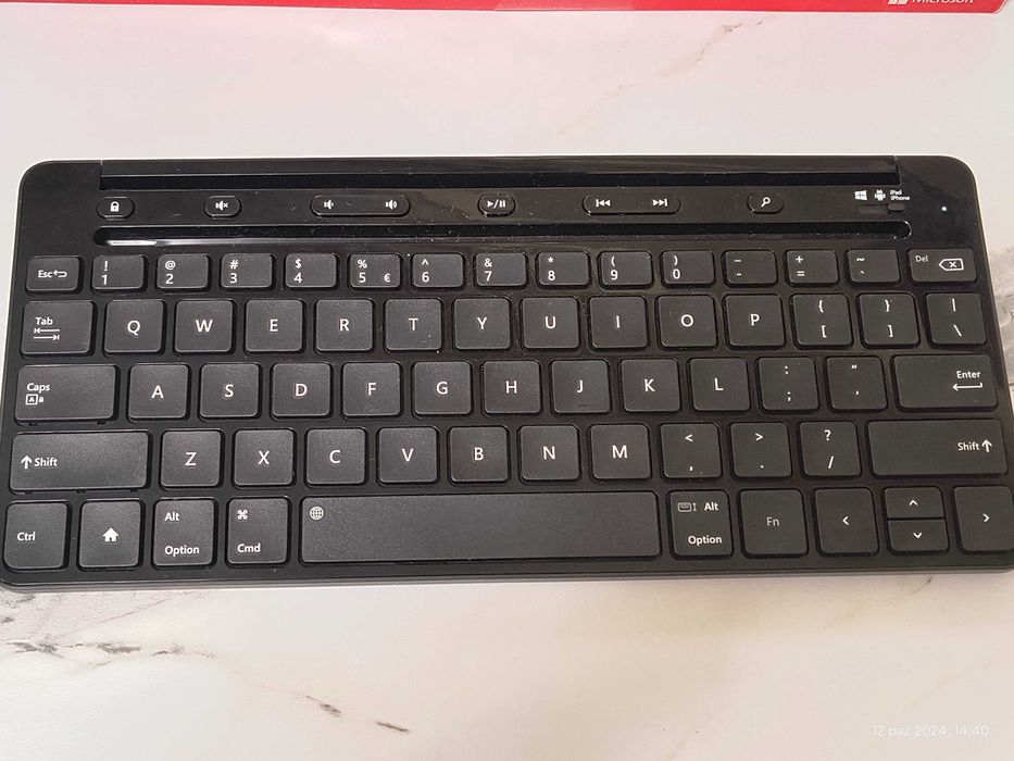 Klawiatura Microsoft Universal Mobile Czarna UK104