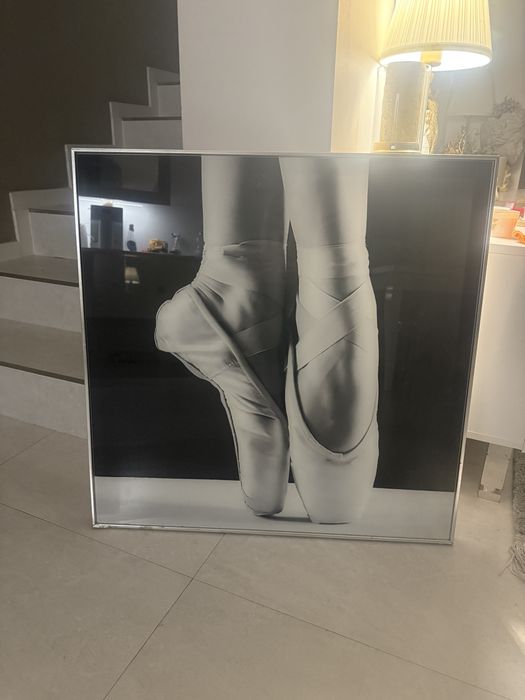 Obraz w ramie za szkłem