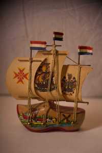 Сувенирный голандсикй парусный корабль