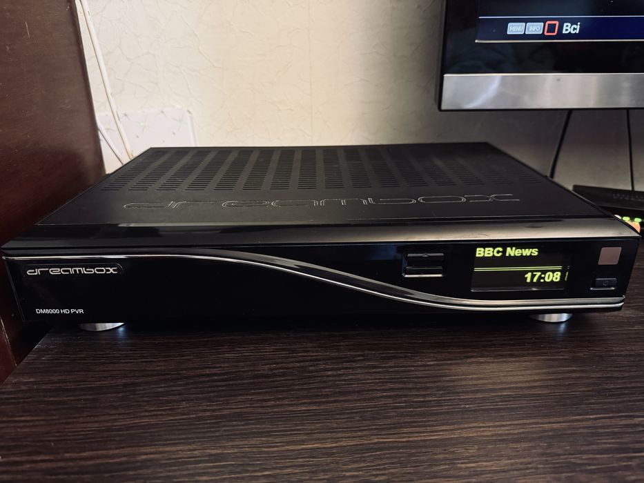 Dreambox HD 8000 оригинал (4 тюнера)