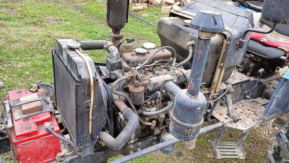 Трактор колісний