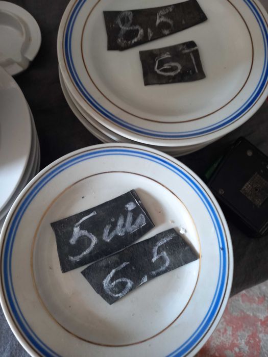 Набор тарелок, три вида