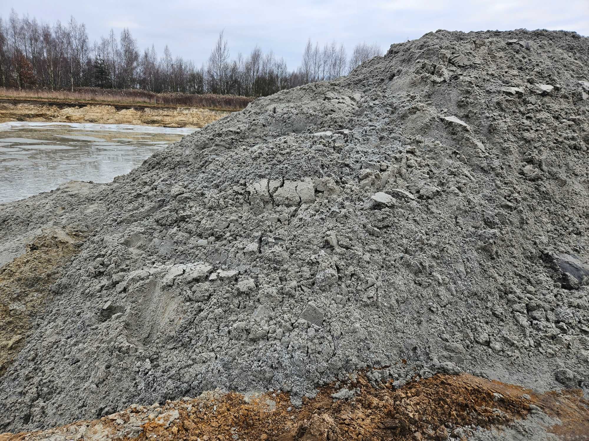 Piasek kopany zasypowy do fundamentów