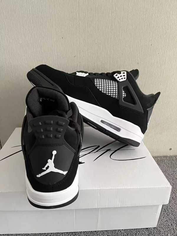 Jordan 4 Retro White Thunder EU.41