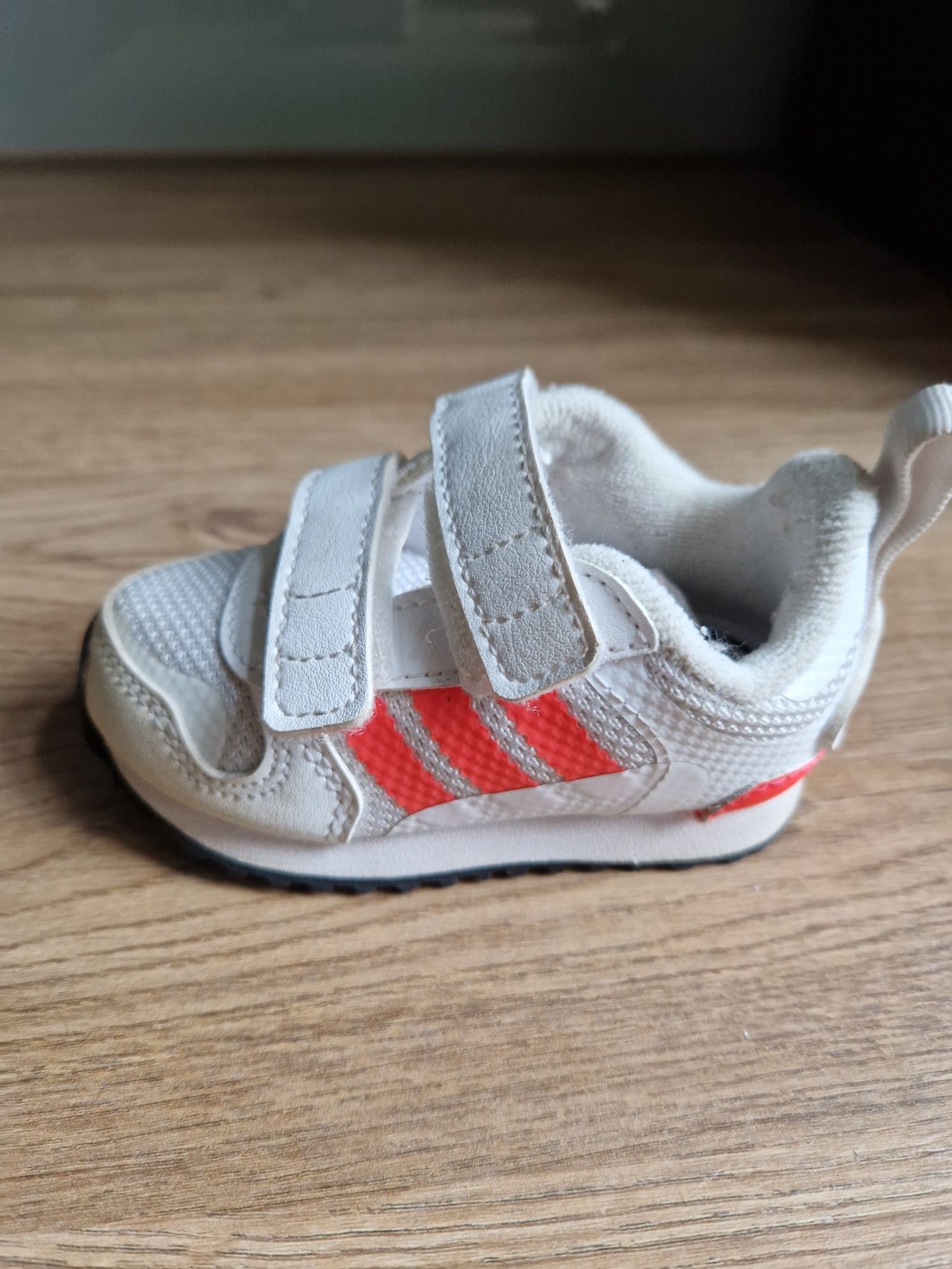 Buciki dziecięce Adidas model Zx 700 Hd Cf I. Rozmiar 19