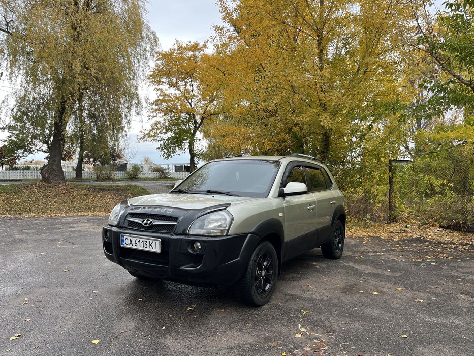 Hundai tucson 2008 рік автомат повний привіт