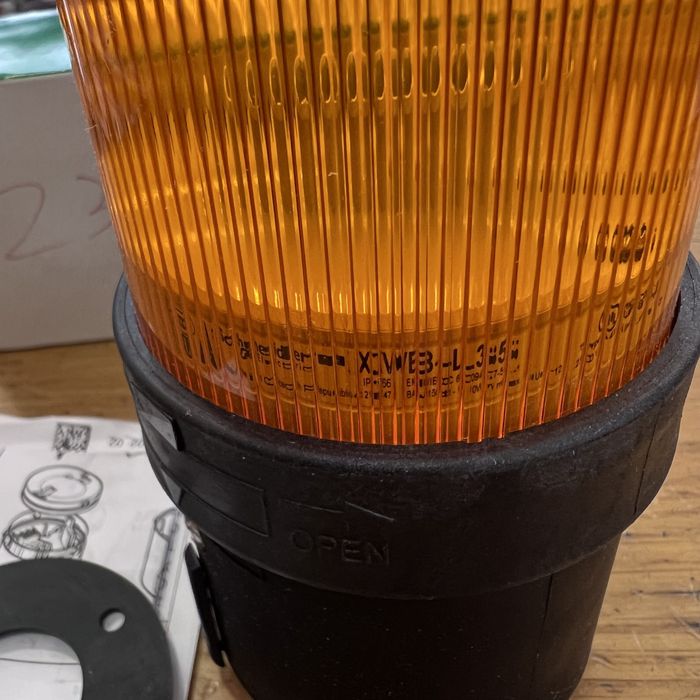 Lâmpada sinalização luz permanente Schneider XVB L35 - NOVO