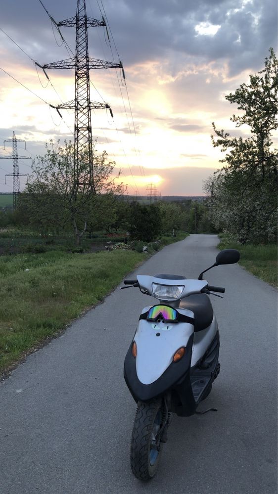 Продам скутер ямаха джог са 24