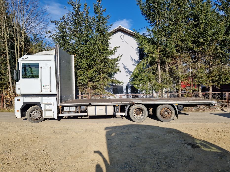 Renault magnum 6x2 440 dxi volvo pomoc drogowa najazd platforma