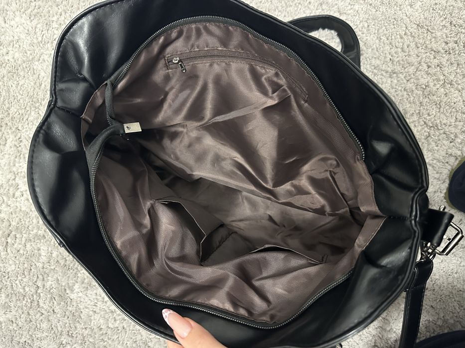 Стильна чорна жіноча сумка