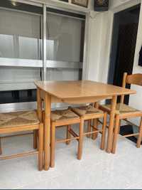 Mesa de cozinha com 2 bancos e 2 cadeiras