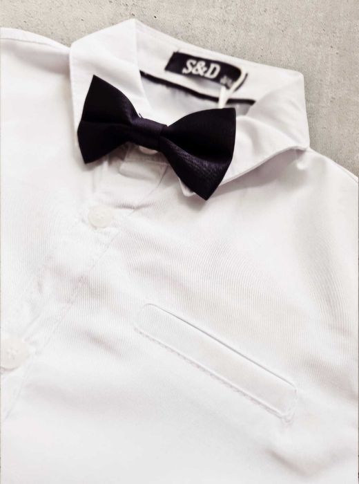 Biała koszula dla chłopca z muchą 6-7 lat