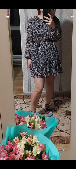 Продам плаття в квітковий принт