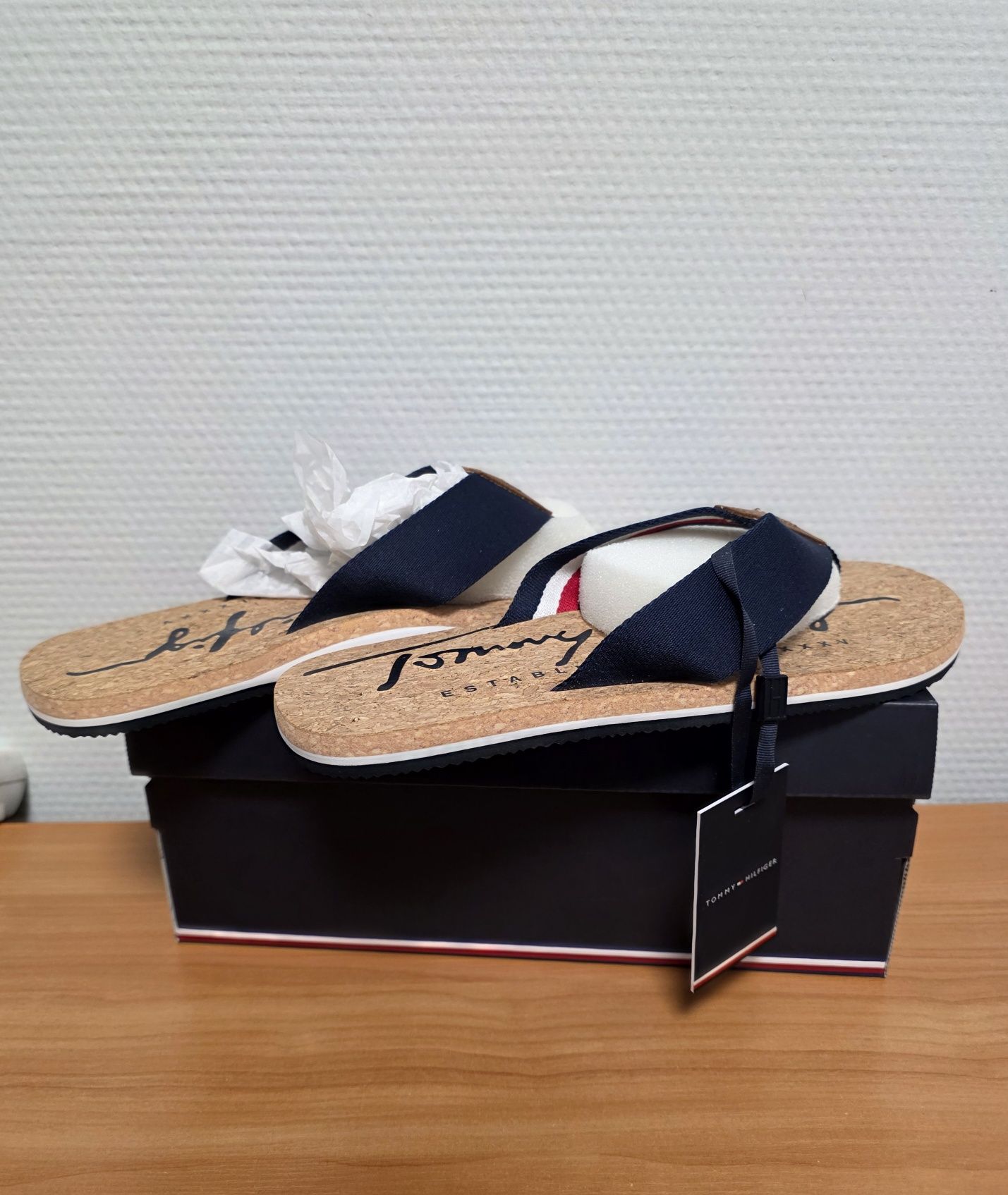 Nowe Tommy Hilfiger japonki Signature Cork Beach 41 klapki męskie