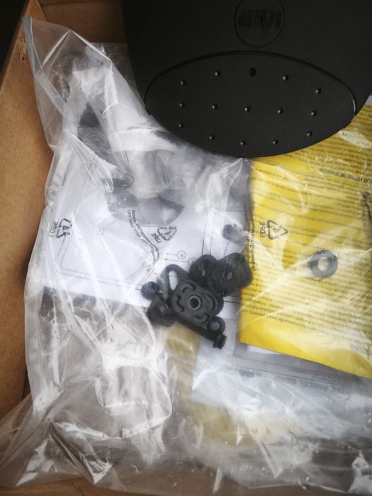 Suporte top case Givi