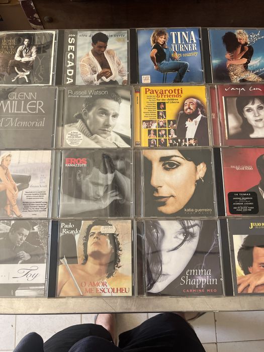 Cd e filmes vhs antigos