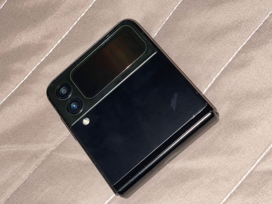Samsung Galaxy Z Flip3