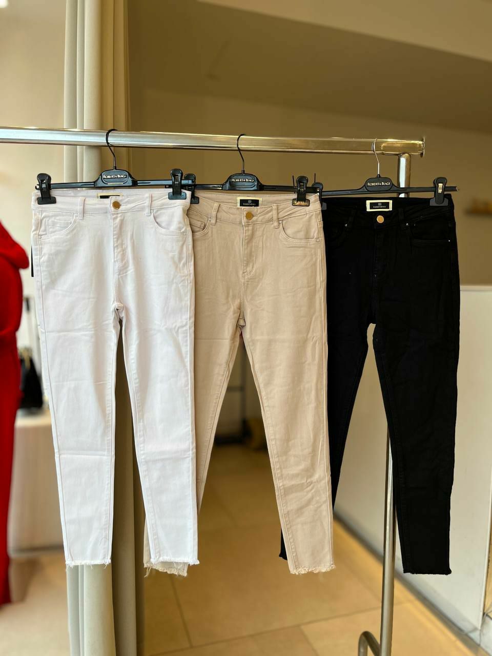 Продам женские джинсы Roberta Biagi, Souvenir Clubbing, Rinascimento