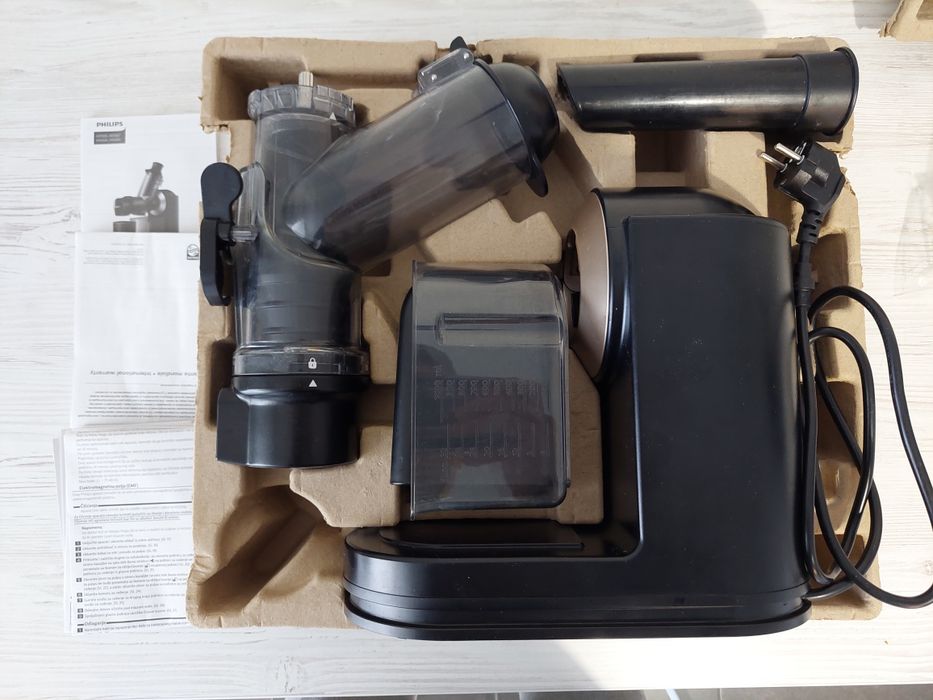 Продам соковитискач соковижималка PHILIPS HR1889/70