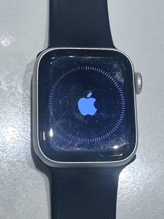 Apple watch SE 40 mm  cellular