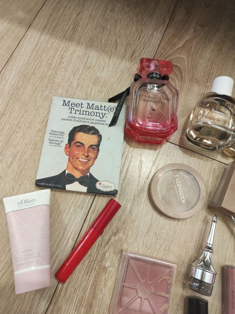 Zestaw kosmetyków bombshell the balm huda IT cosmetics itp
