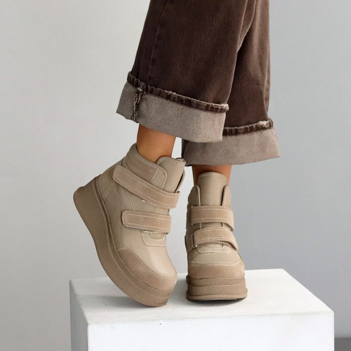 Жіночі шкіряні зимові черевики в кольорах