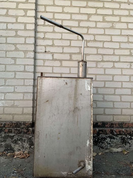 Бак з нержавіючої сталі