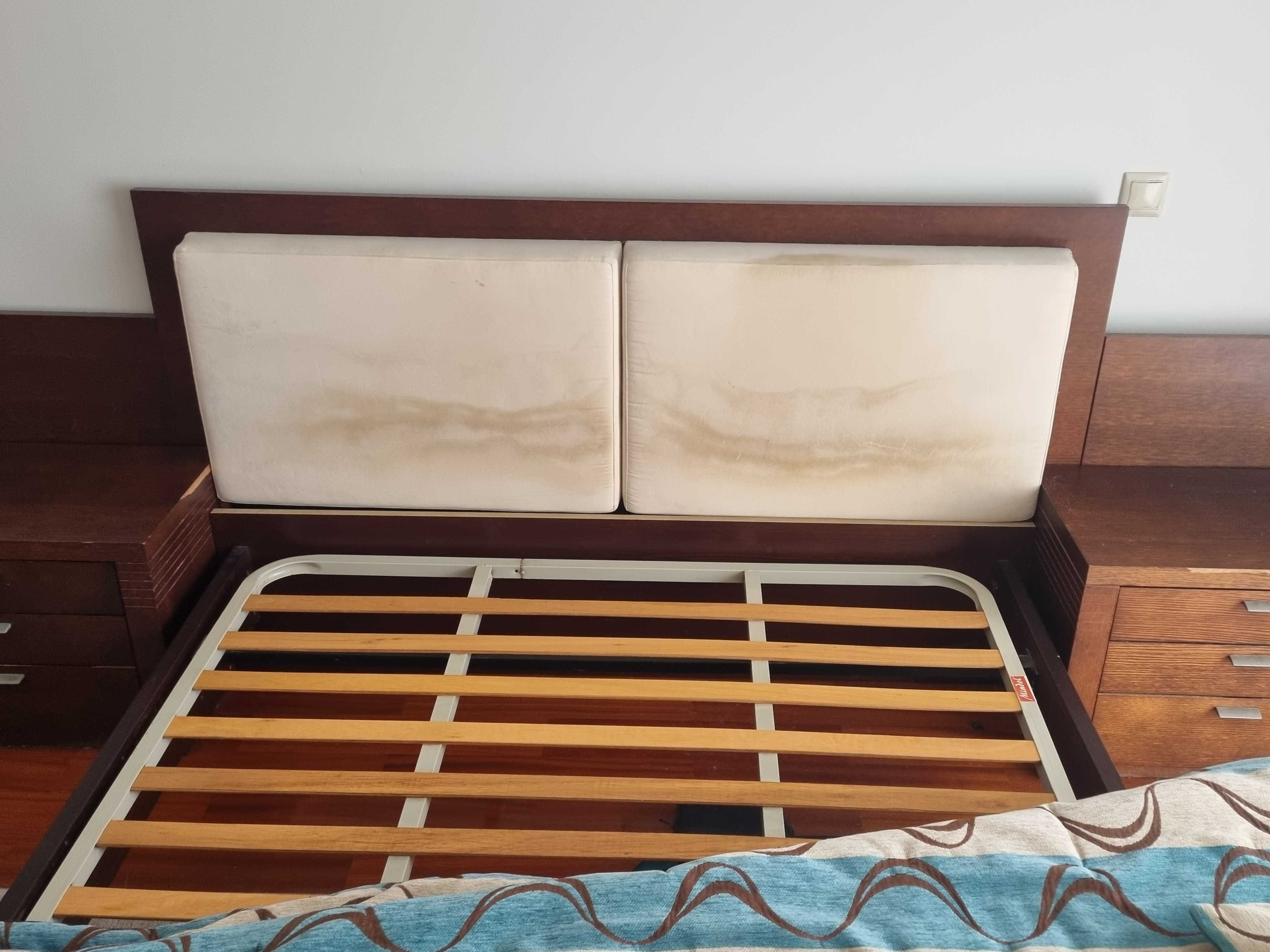 Quarto completo           .