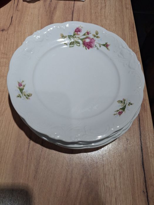 Porcelana Wałbrzych 11 sztuk polskie talerze