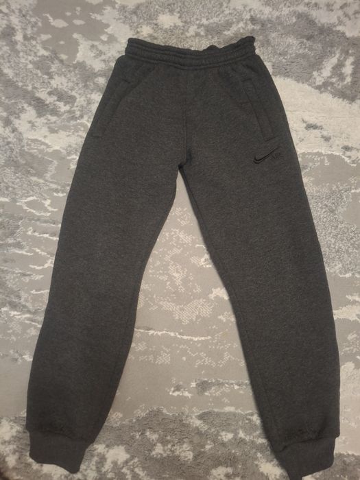 Теплі спортивні штани.