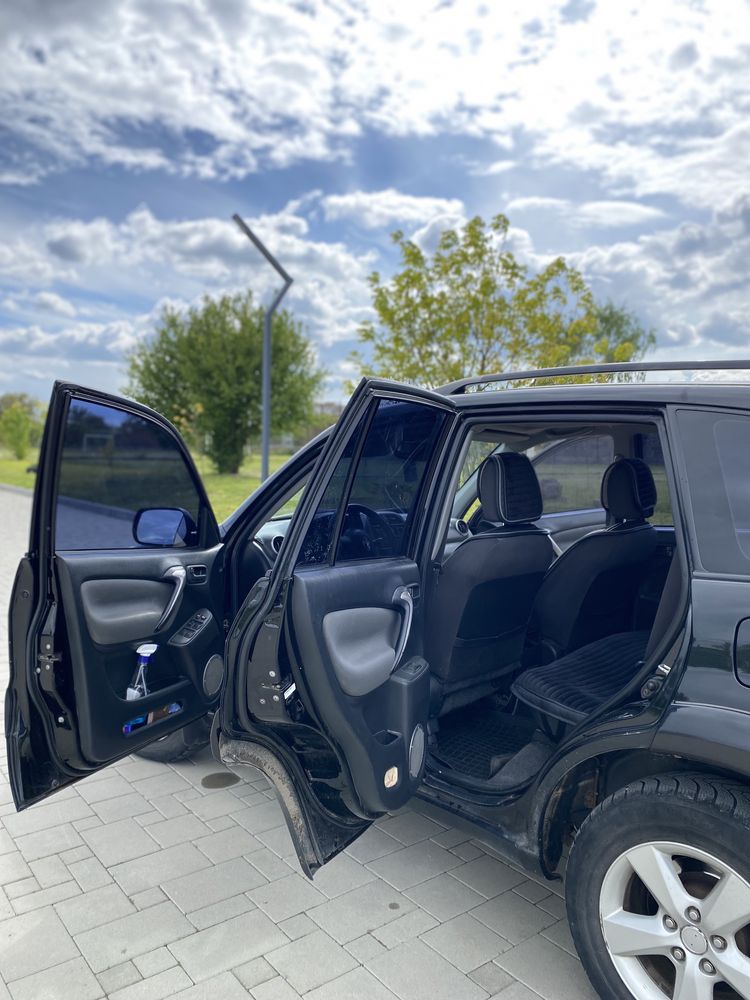 Toyota RAV 4 2004 2.0
