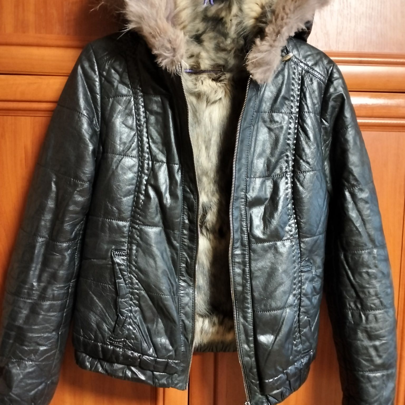Зимова куртка на натуральному хутрі