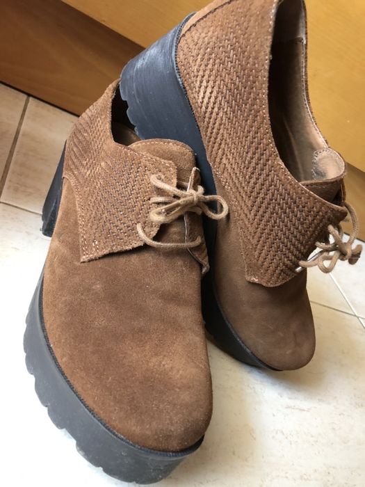 Sapatos em camurça/ senhora
