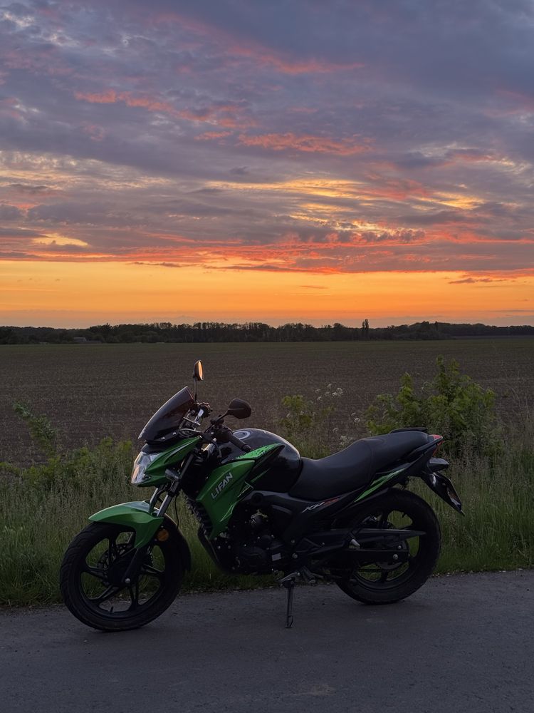 Продам ліфан кп 200