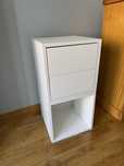 2 Cubos IKEA EKET com gavetas
