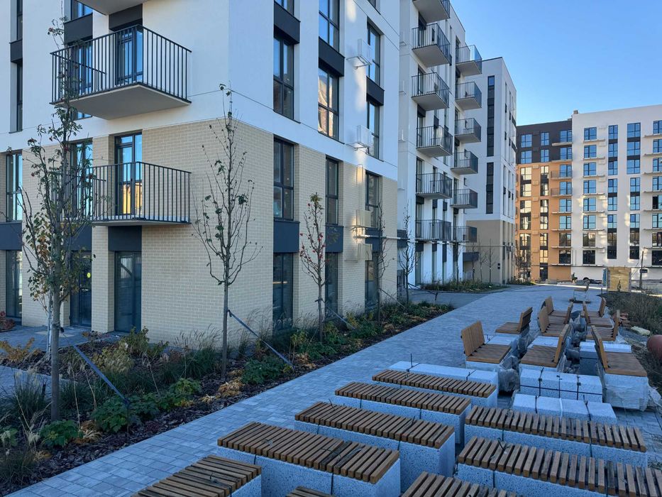 Продаж комерційного приміщення 65.65 кв.м. м. Пустомити