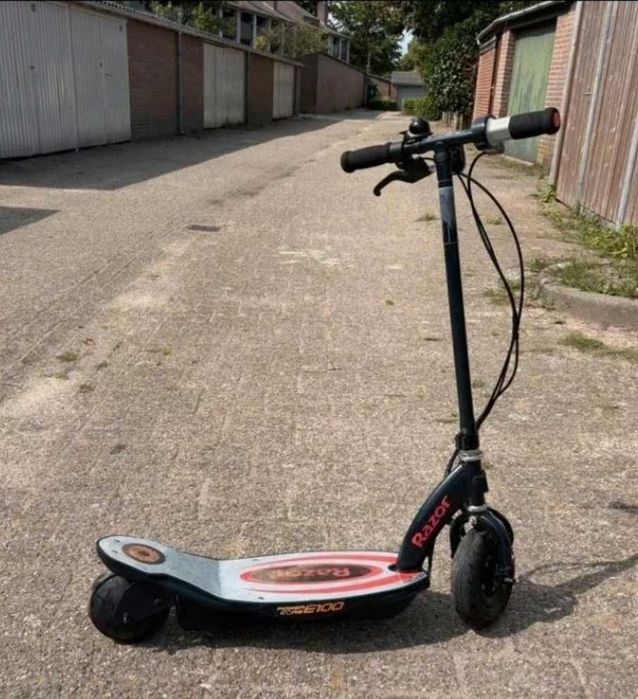 Hulajnoga elektryczną dziecięcą Razor Power Core E100