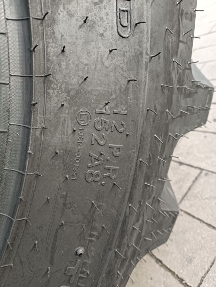 16.9-28 (440/80-28) Galaxy Super Industrial Lug koparka Cat Jcb